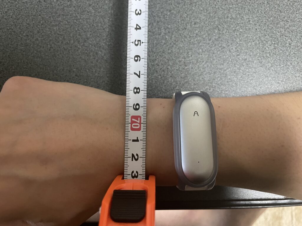 PLAUD NotePinとスピーカーの距離