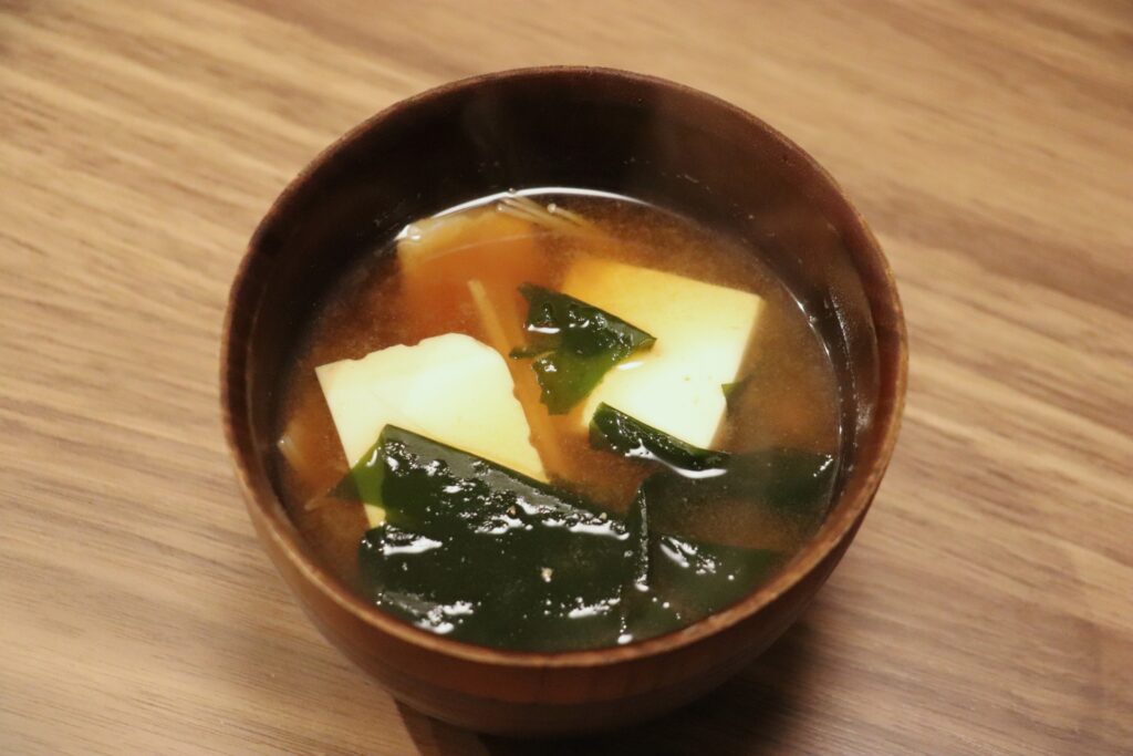 わかめの味噌汁の画像